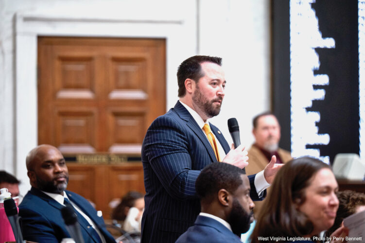 House passes bill regarding absentee ballots